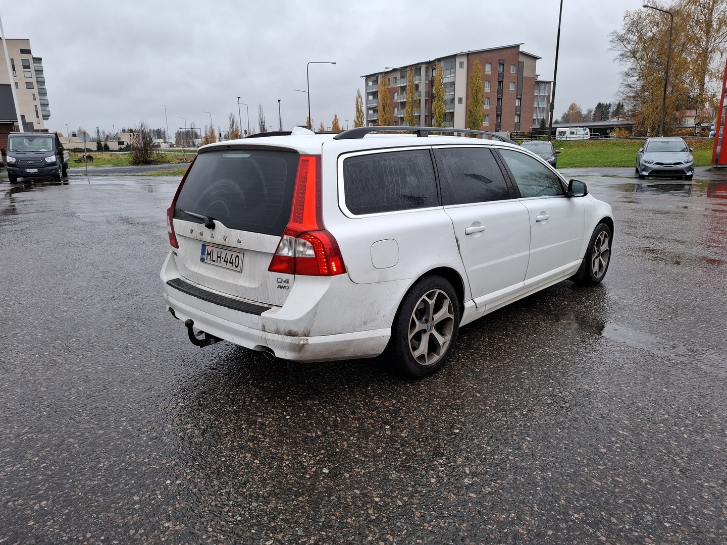 VOLVO V70 2013