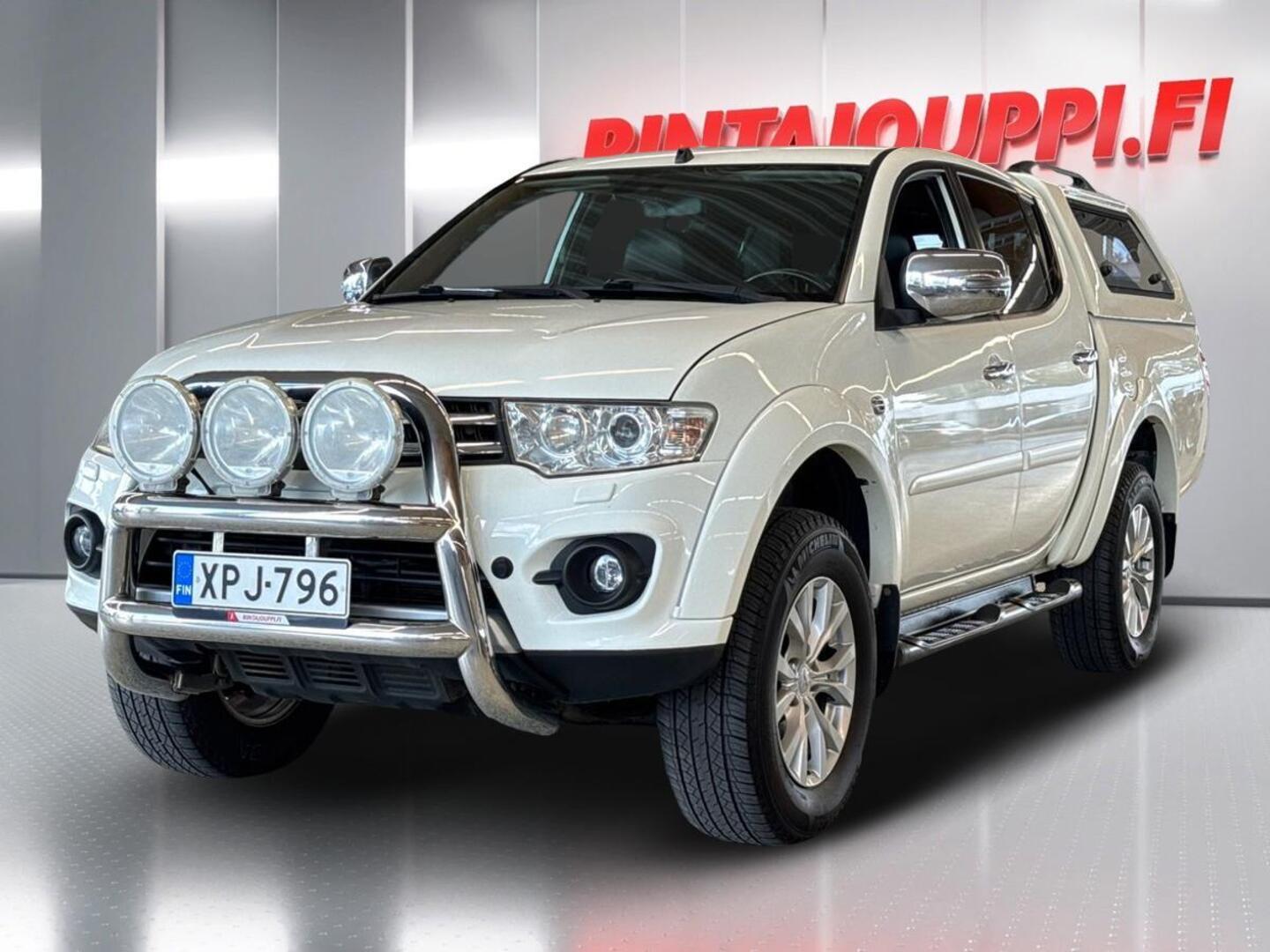 MITSUBISHI L200 2015