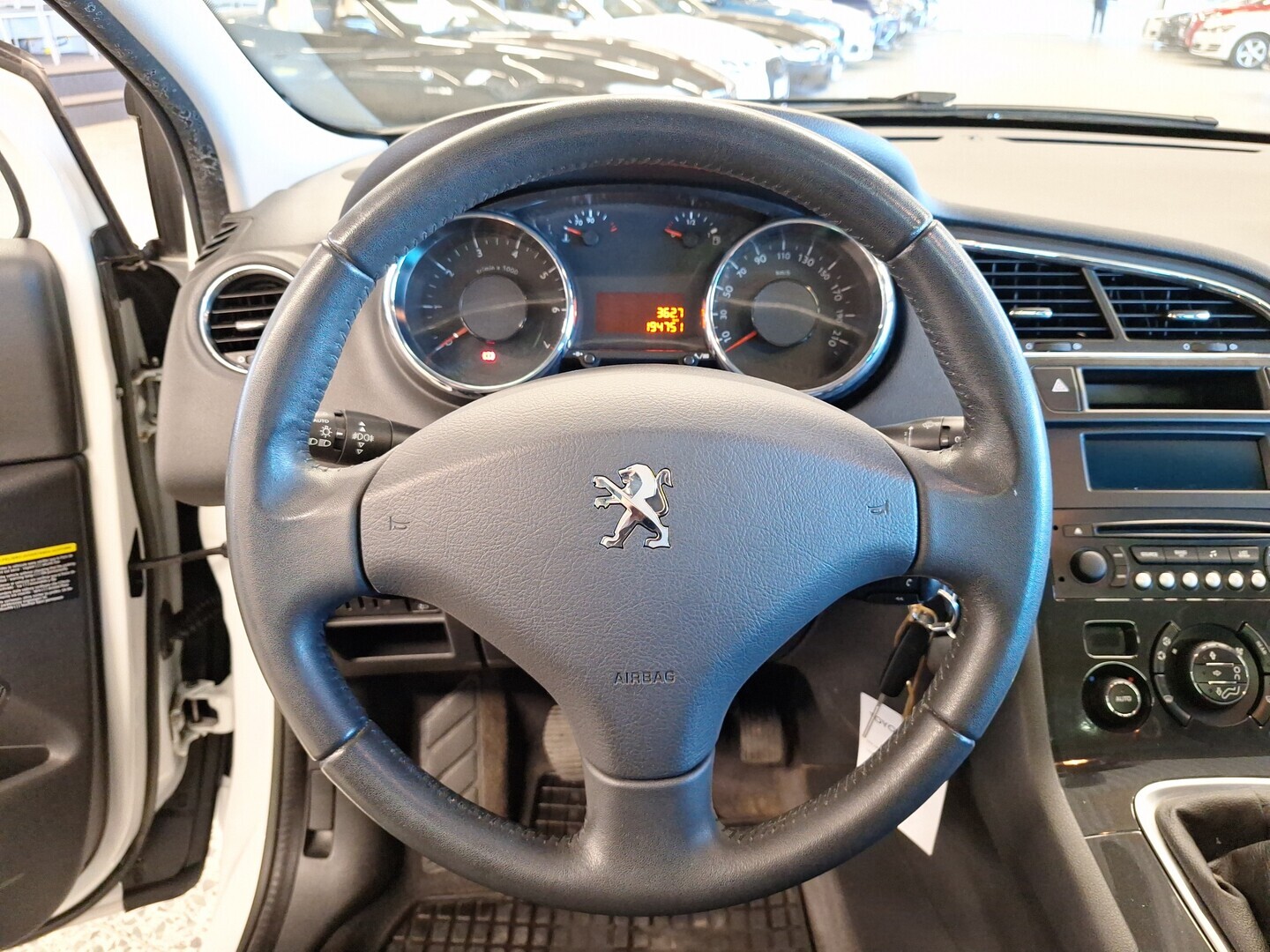 PEUGEOT 5008 2014