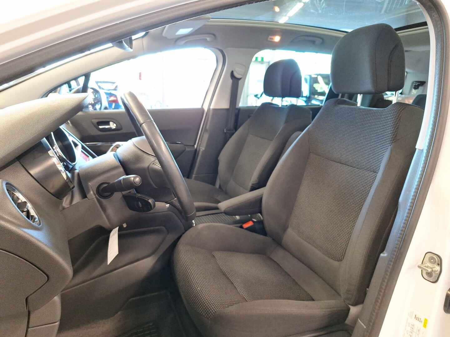 PEUGEOT 5008 2014