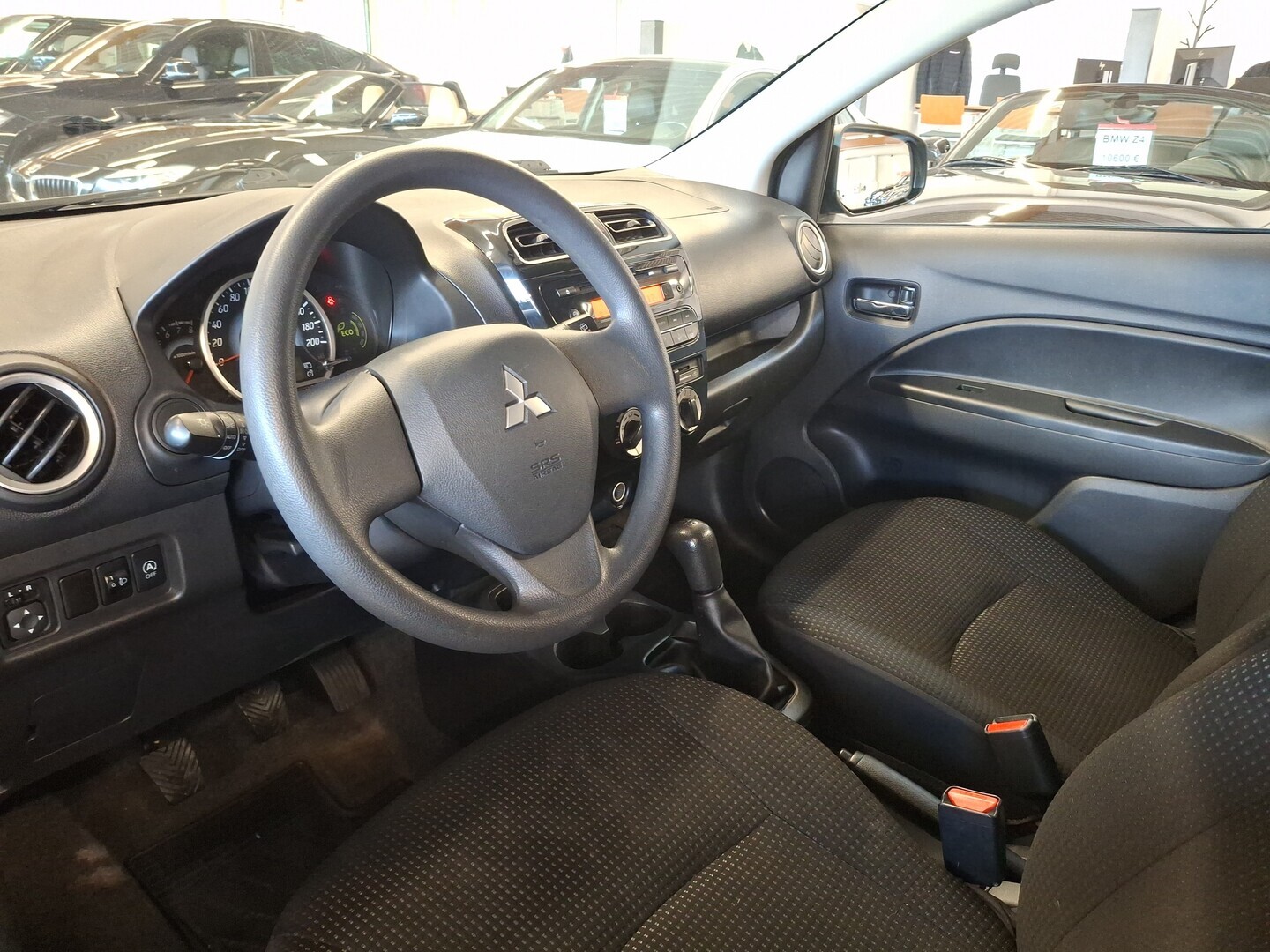 MITSUBISHI Space Star 2015