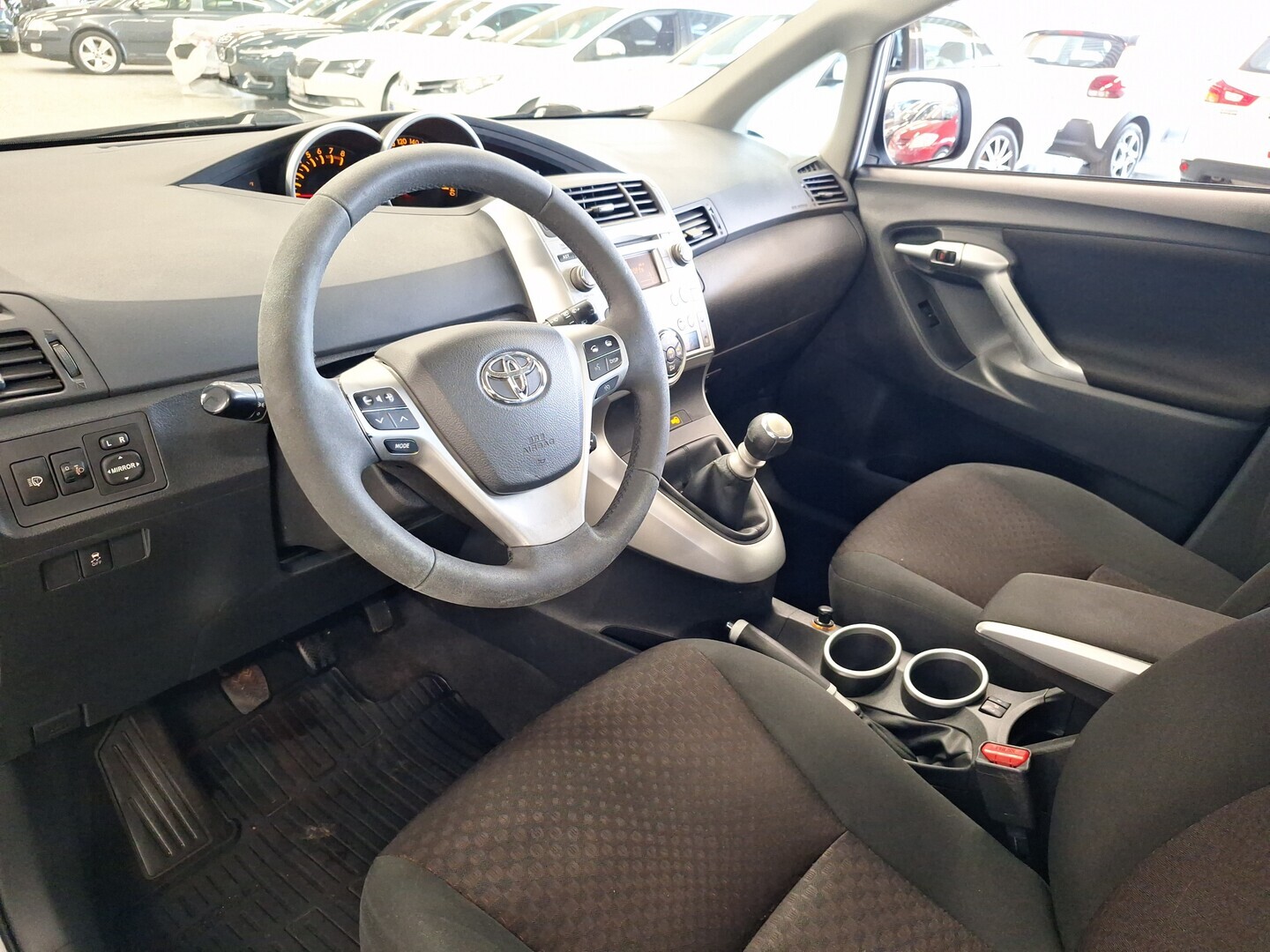 TOYOTA Verso 2010