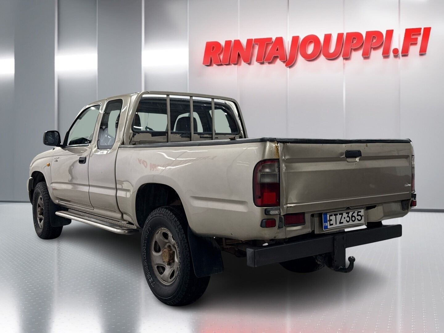 TOYOTA Hilux 2004