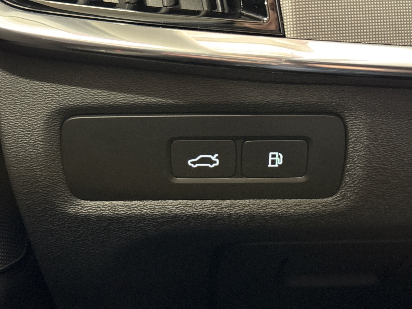 VOLVO V90 2023