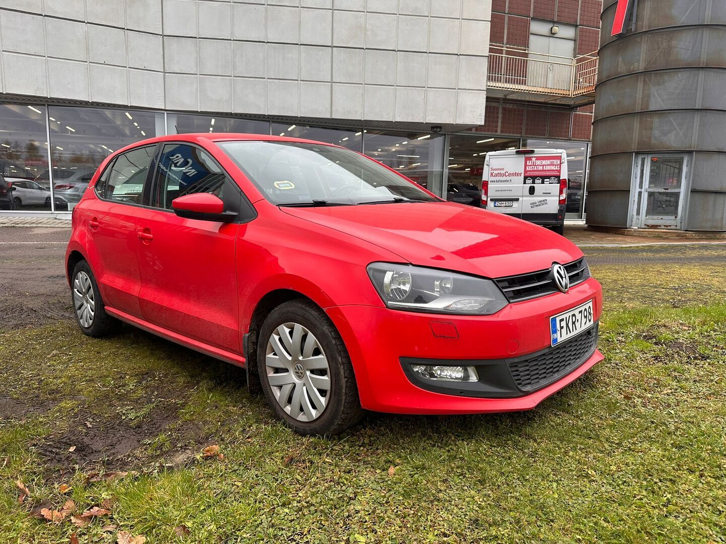 VOLKSWAGEN Polo 2012