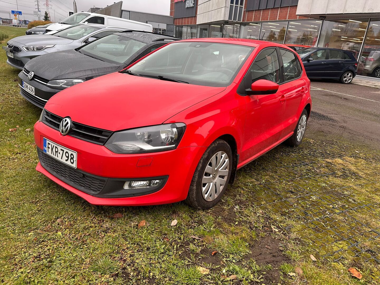 VOLKSWAGEN Polo 2012