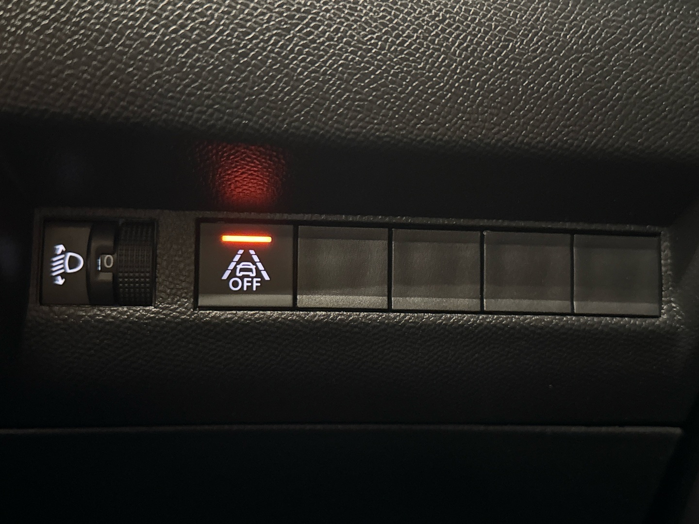 PEUGEOT e-2008 2020