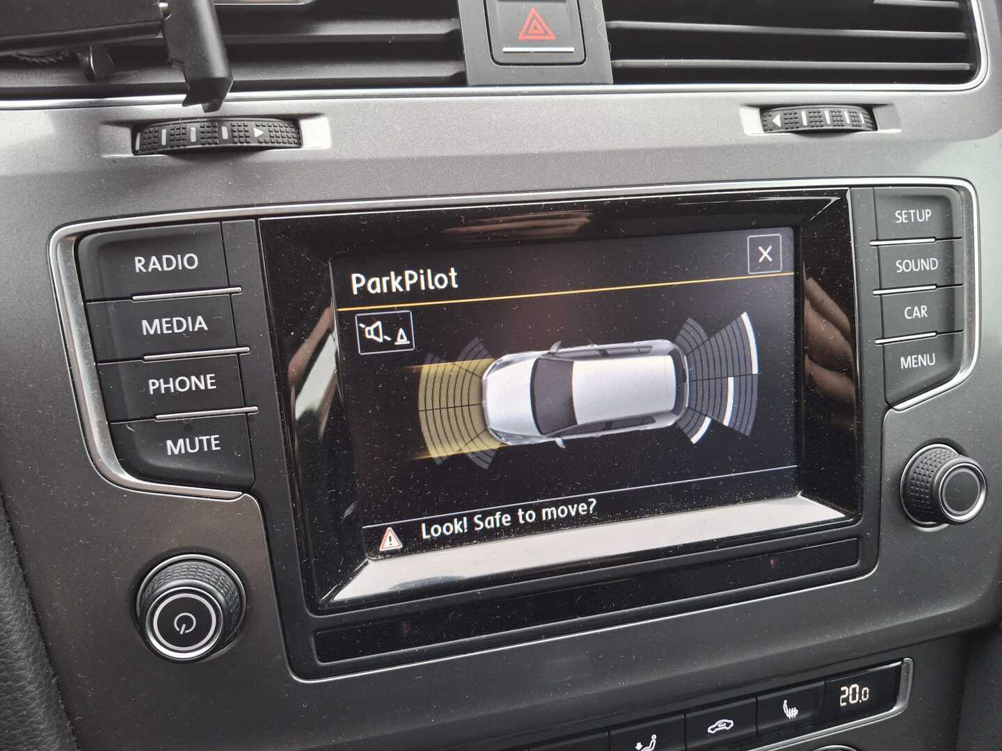 VOLKSWAGEN Golf 2013