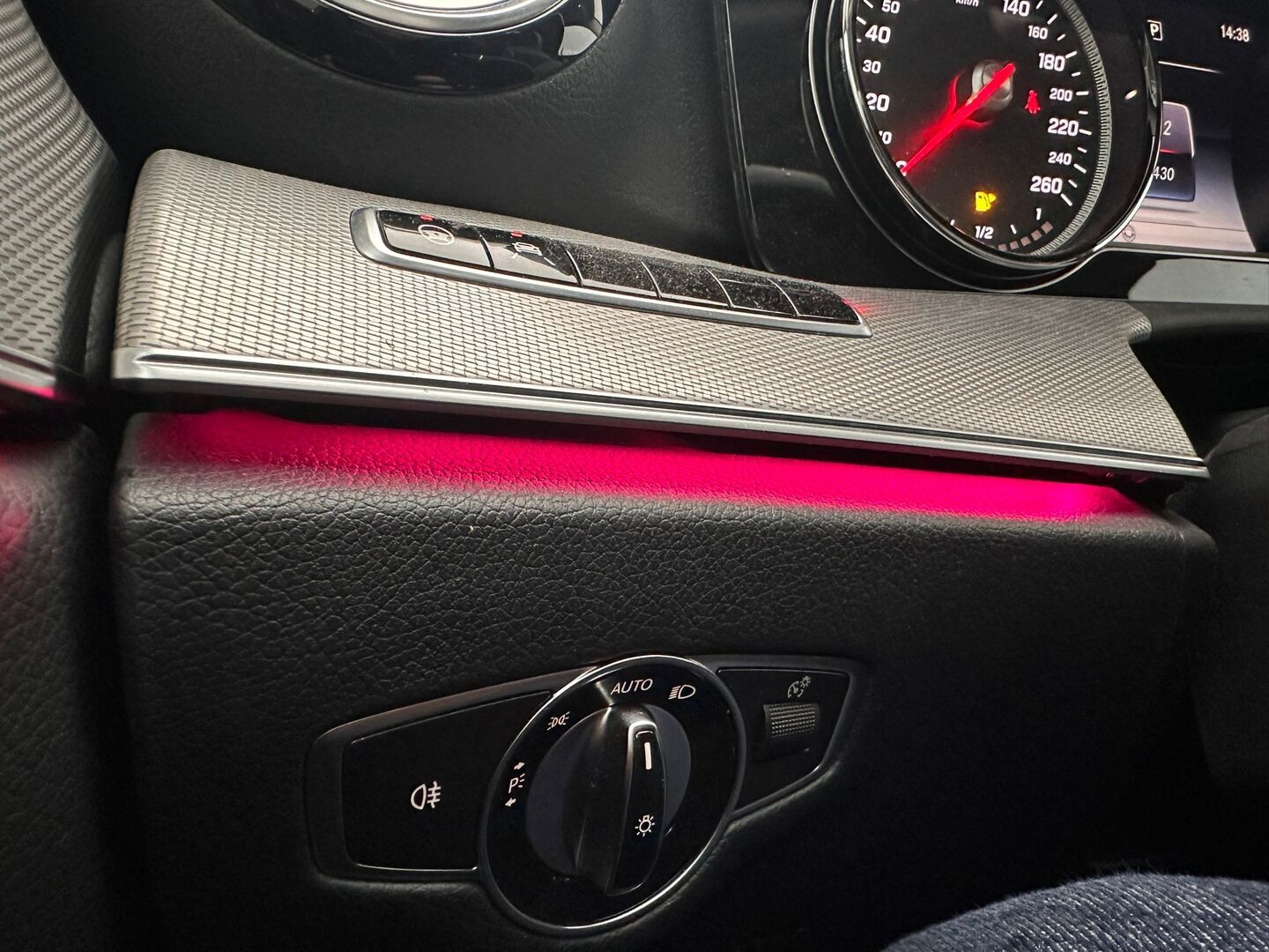 MERCEDES-BENZ E 2017