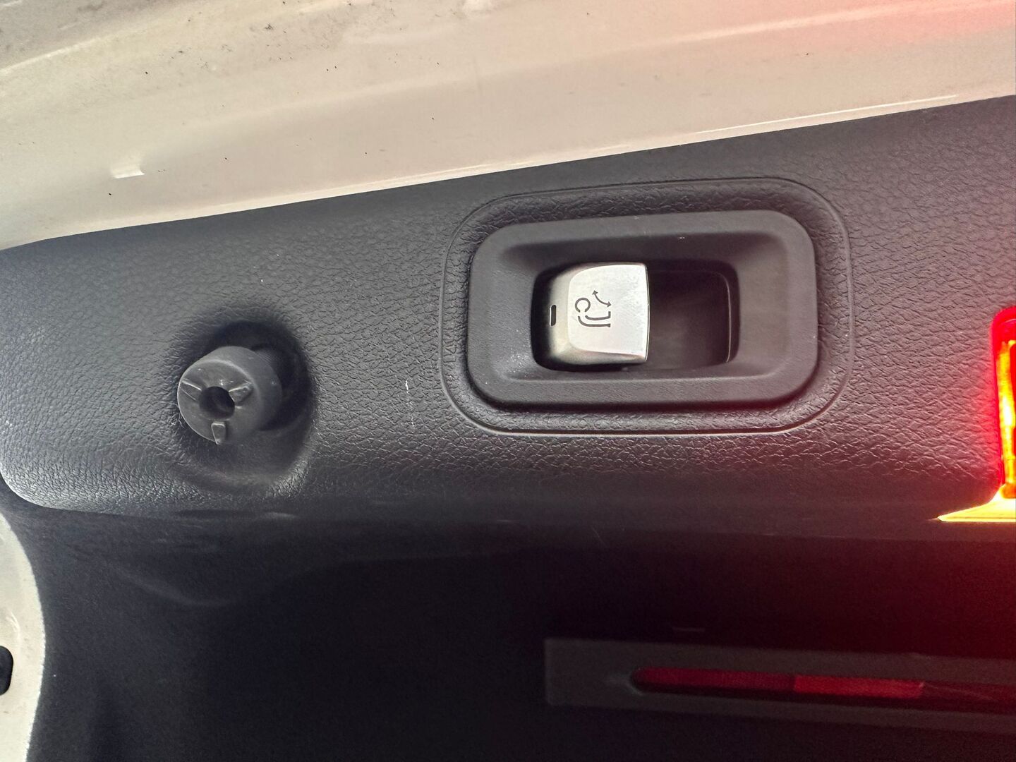 MERCEDES-BENZ E 2017