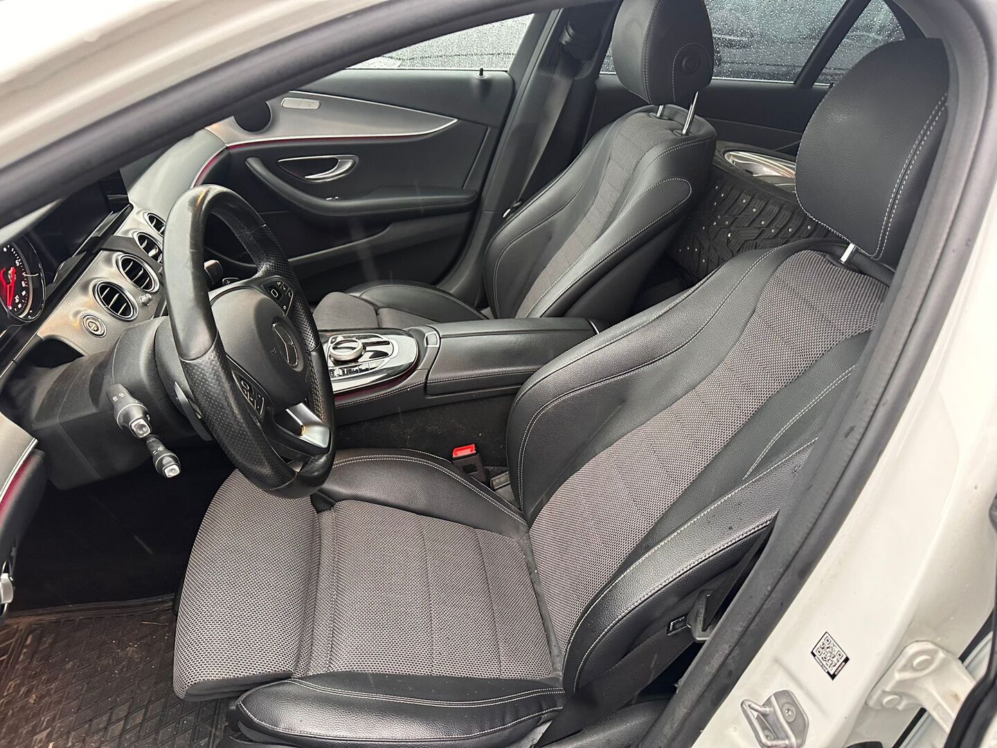 MERCEDES-BENZ E 2017