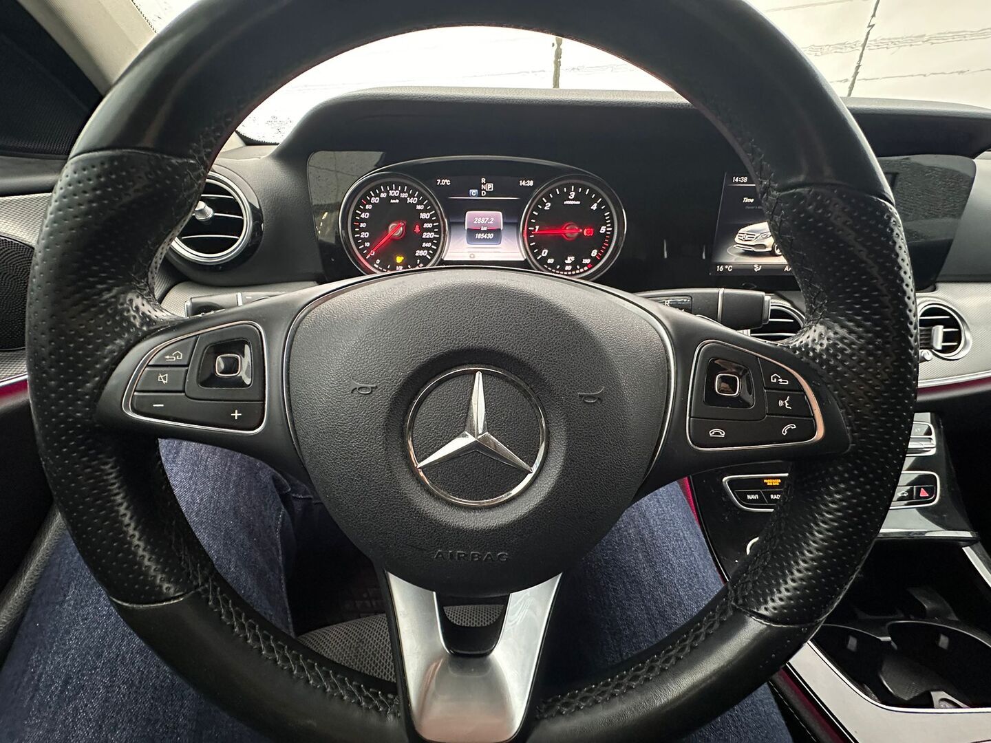 MERCEDES-BENZ E 2017