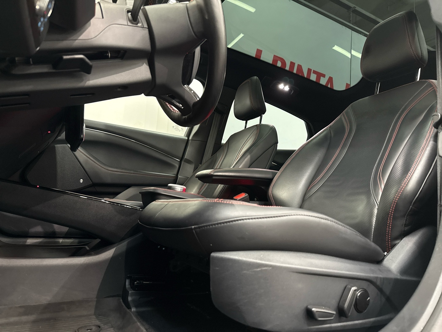 FORD Mustang Mach-E 2022