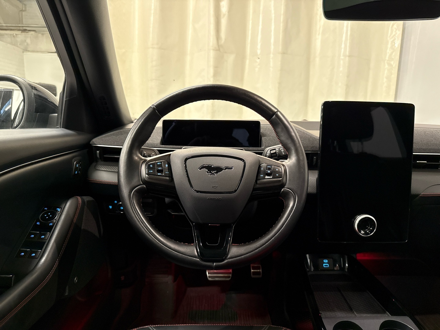 FORD Mustang Mach-E 2022