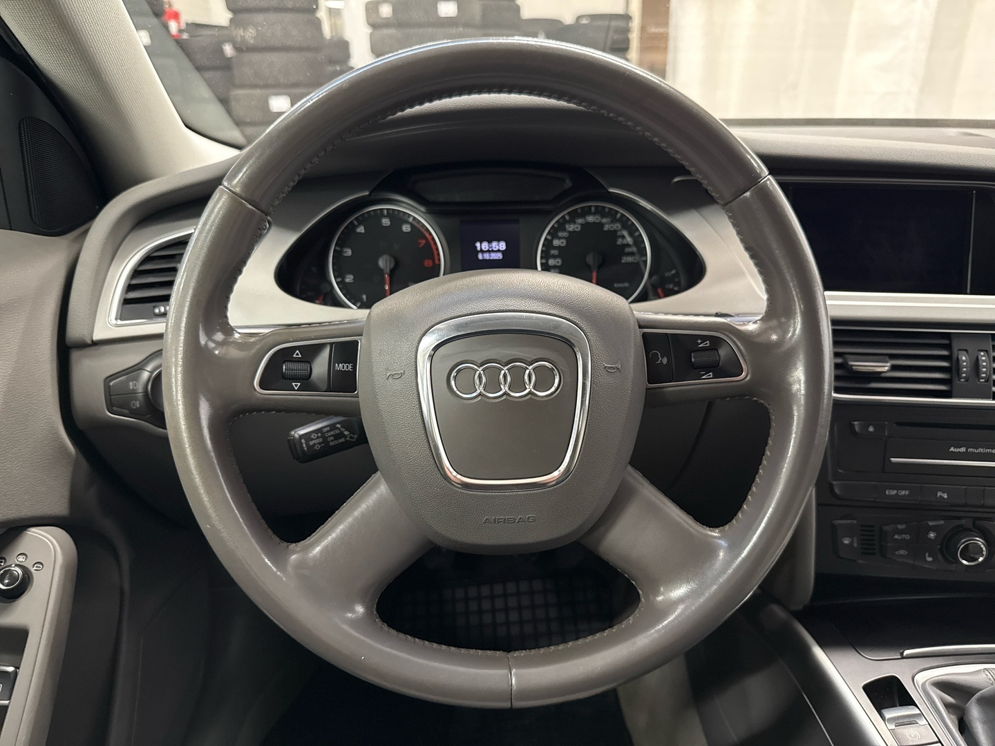 AUDI A4 2010