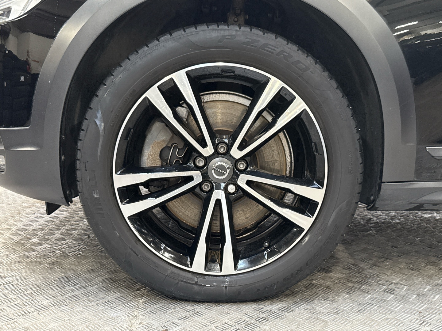 VOLVO V90 Cross Country 2017