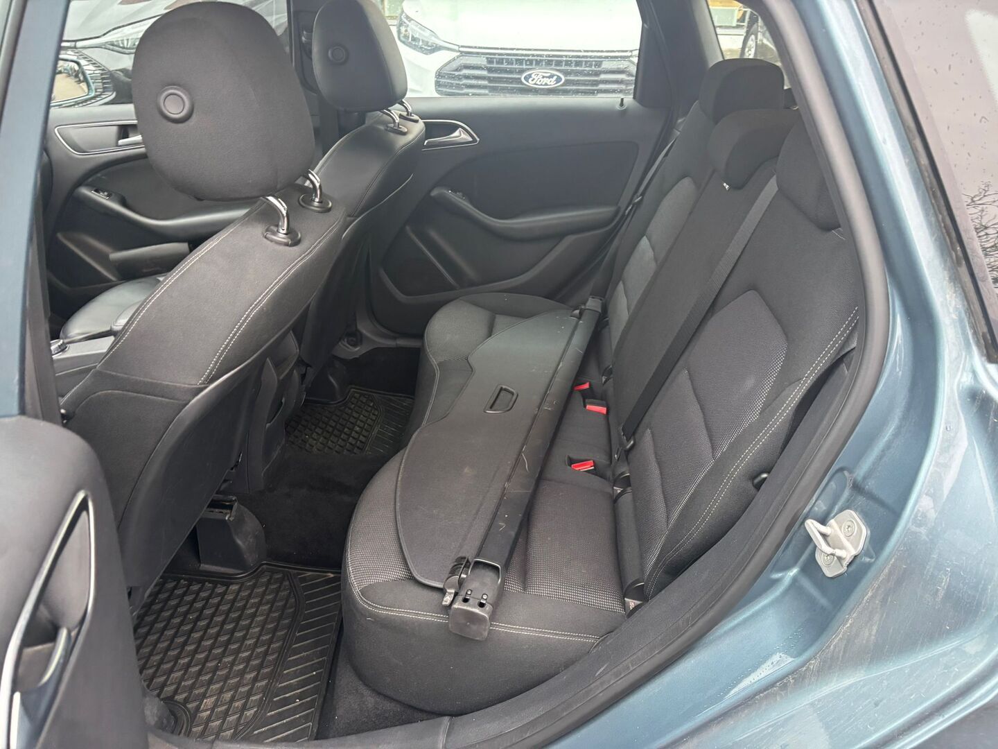 MERCEDES-BENZ B 2012