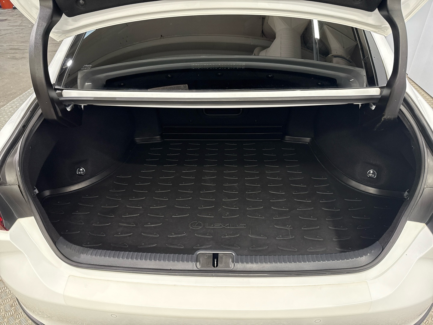 LEXUS ES 2019