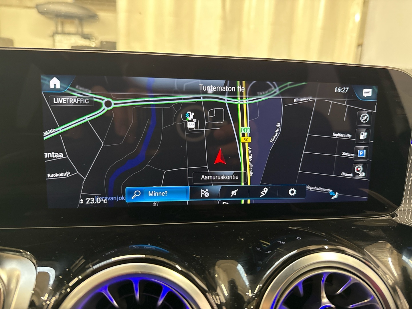 MERCEDES-BENZ EQB 2023