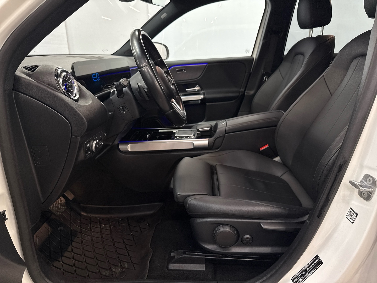 MERCEDES-BENZ EQB 2023