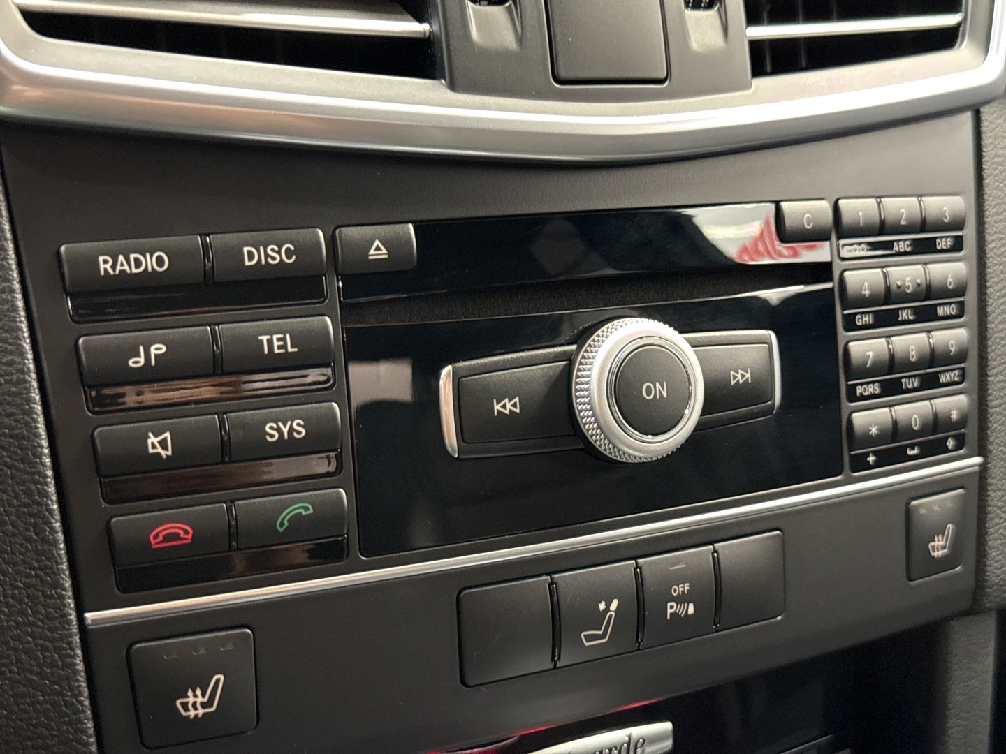 MERCEDES-BENZ E 2011