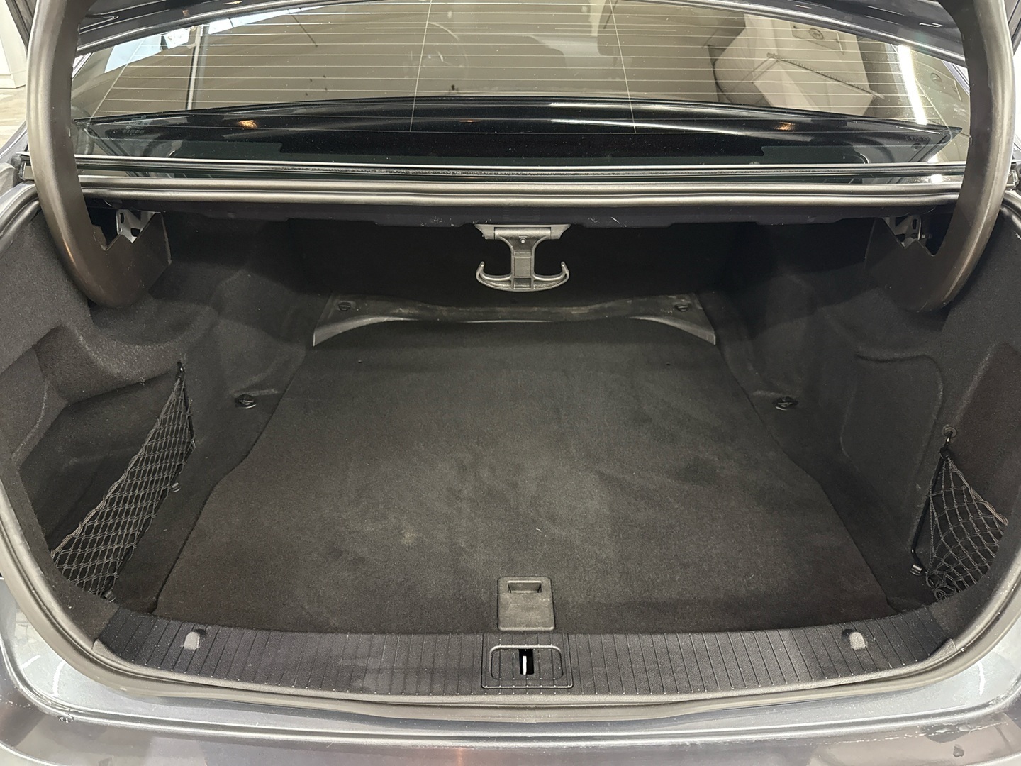 MERCEDES-BENZ E 2011