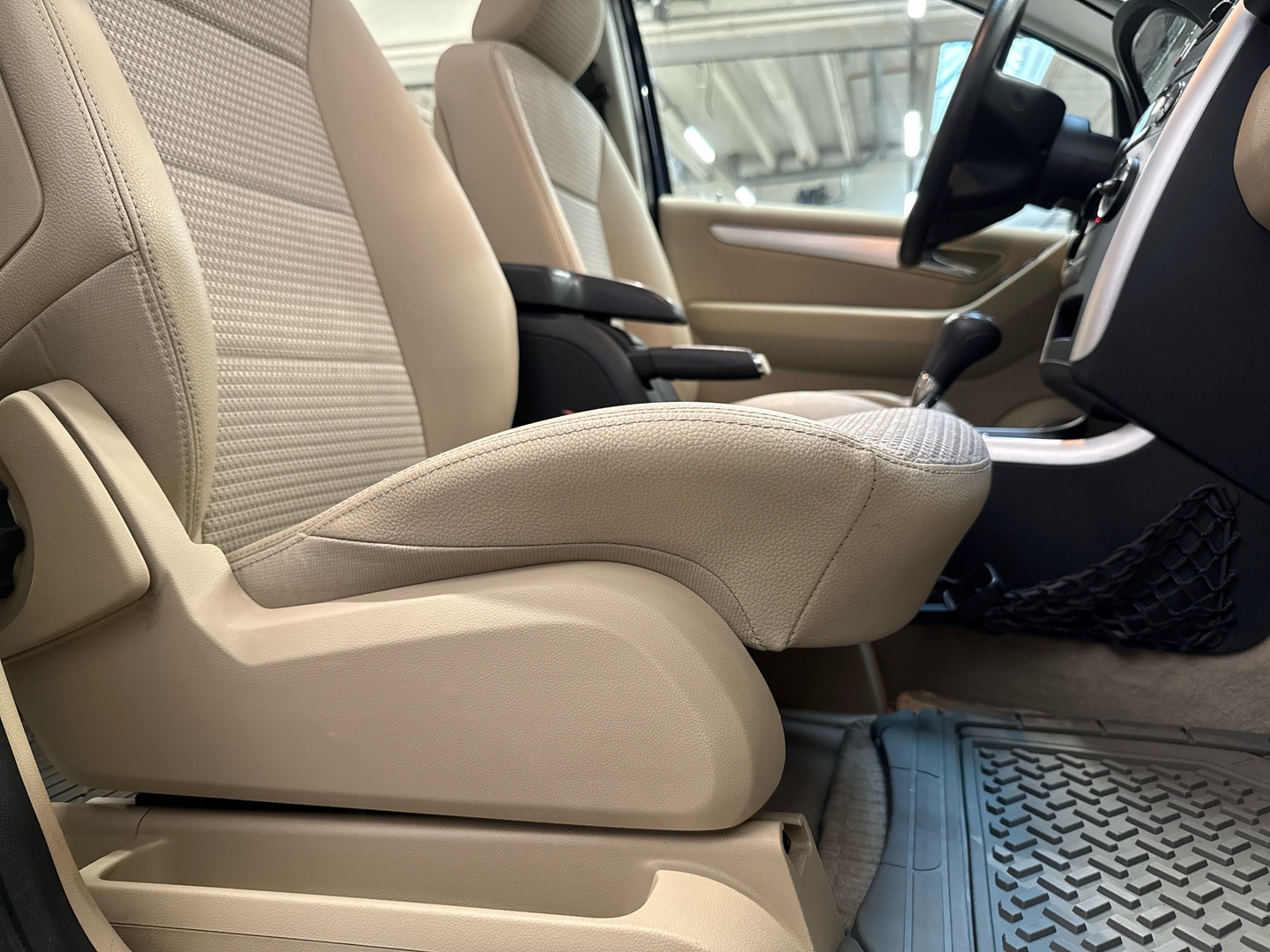 MERCEDES-BENZ B 2005