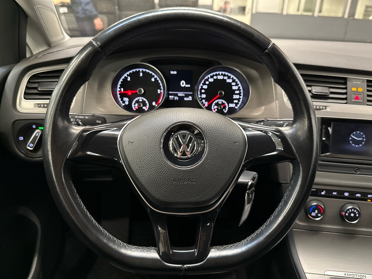 VOLKSWAGEN Golf 2015