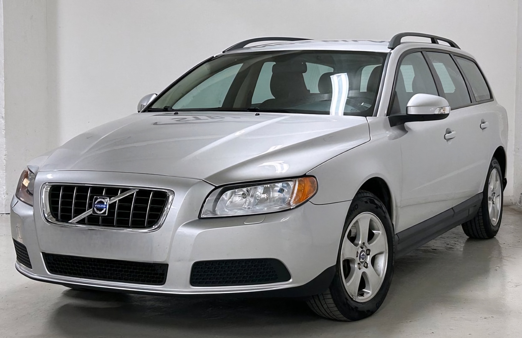 VOLVO V70 2008