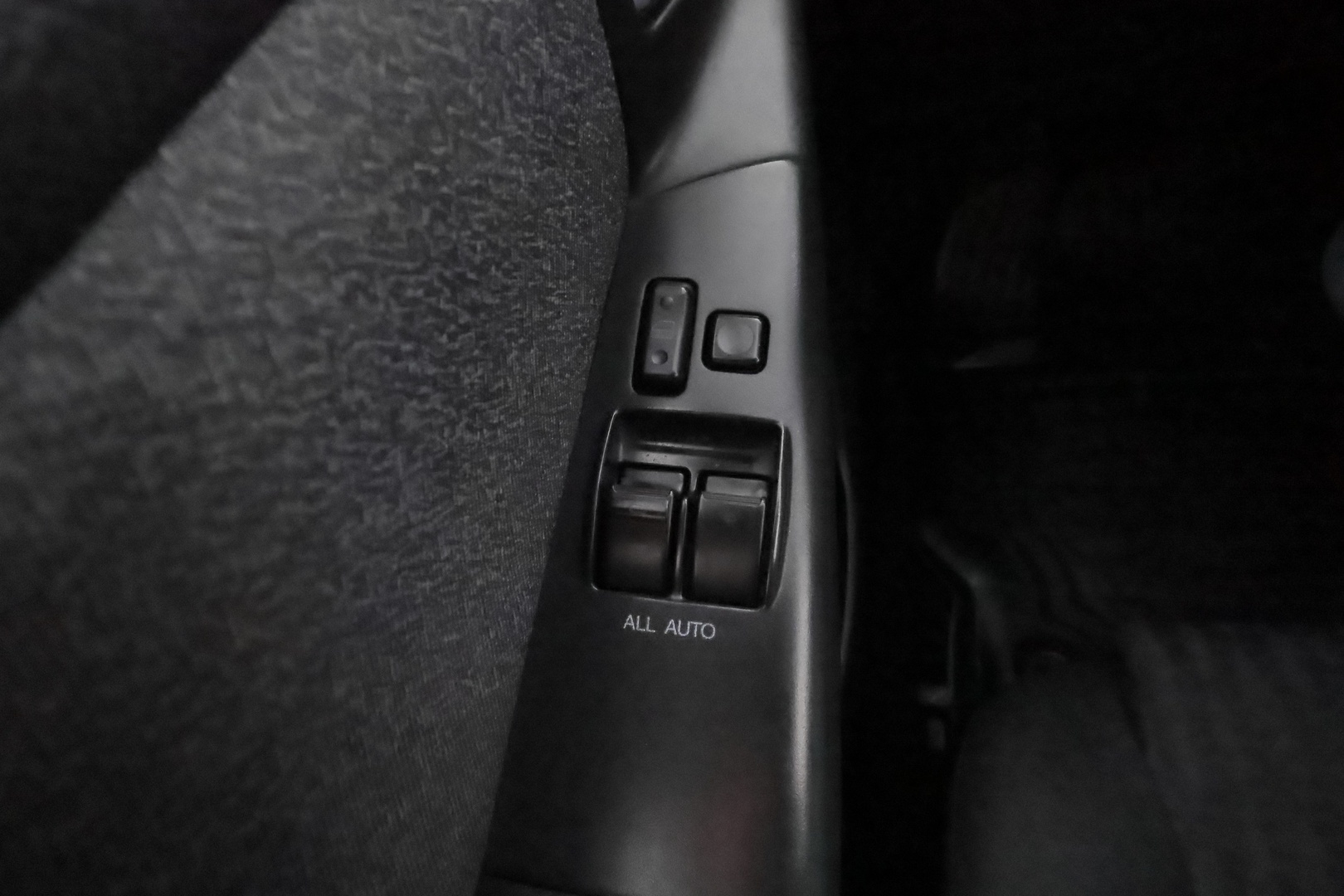 TOYOTA Corolla 2003