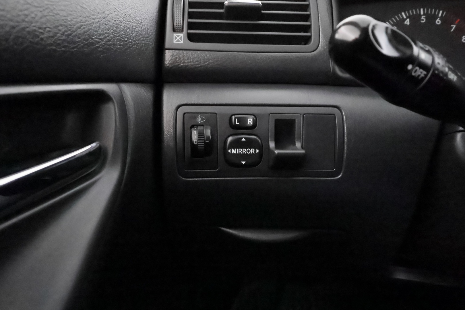 TOYOTA Corolla 2003