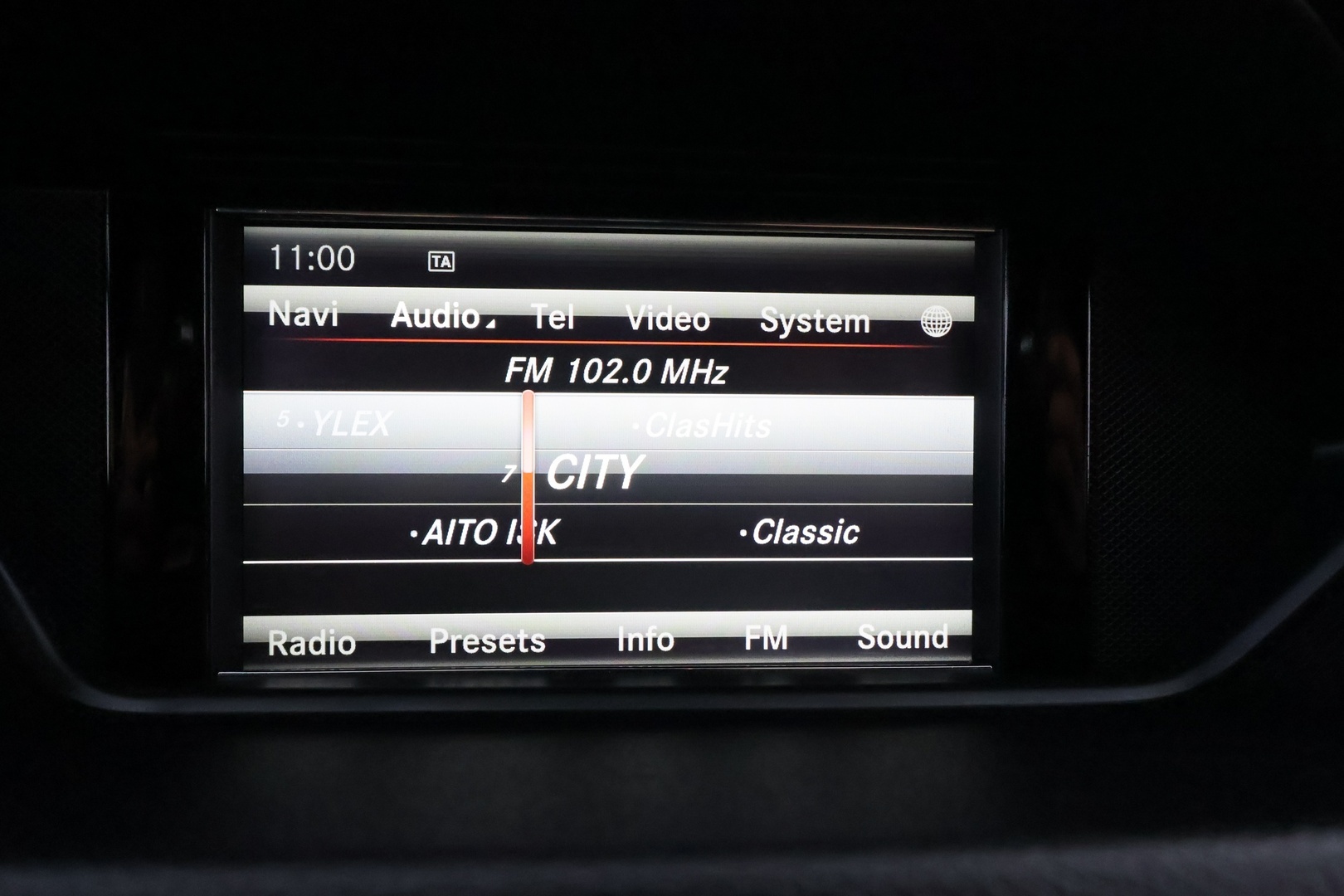 MERCEDES-BENZ E 2013