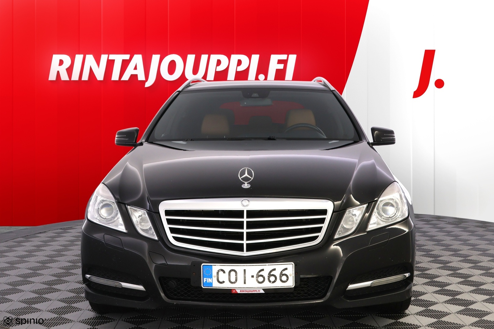 MERCEDES-BENZ E 2013