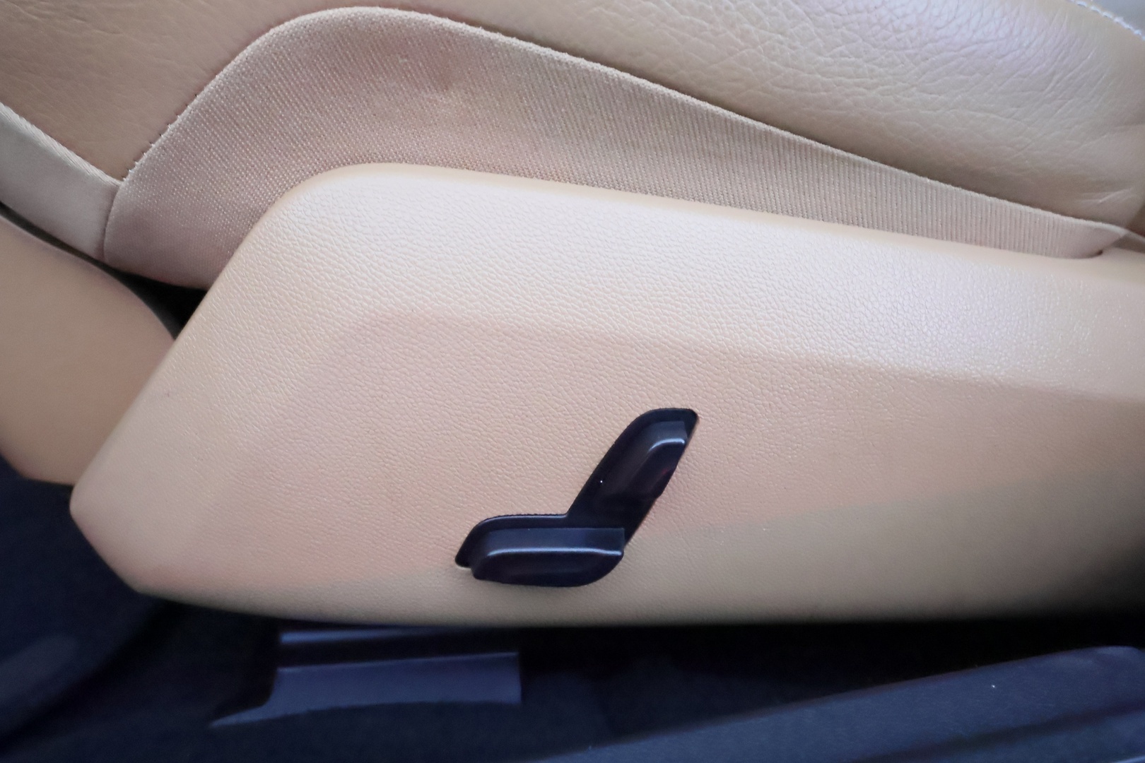 MERCEDES-BENZ E 2013