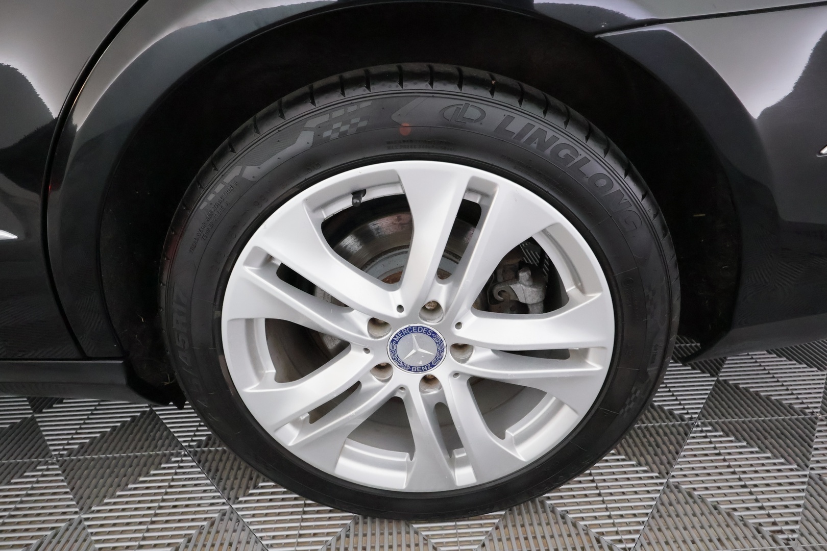 MERCEDES-BENZ E 2013