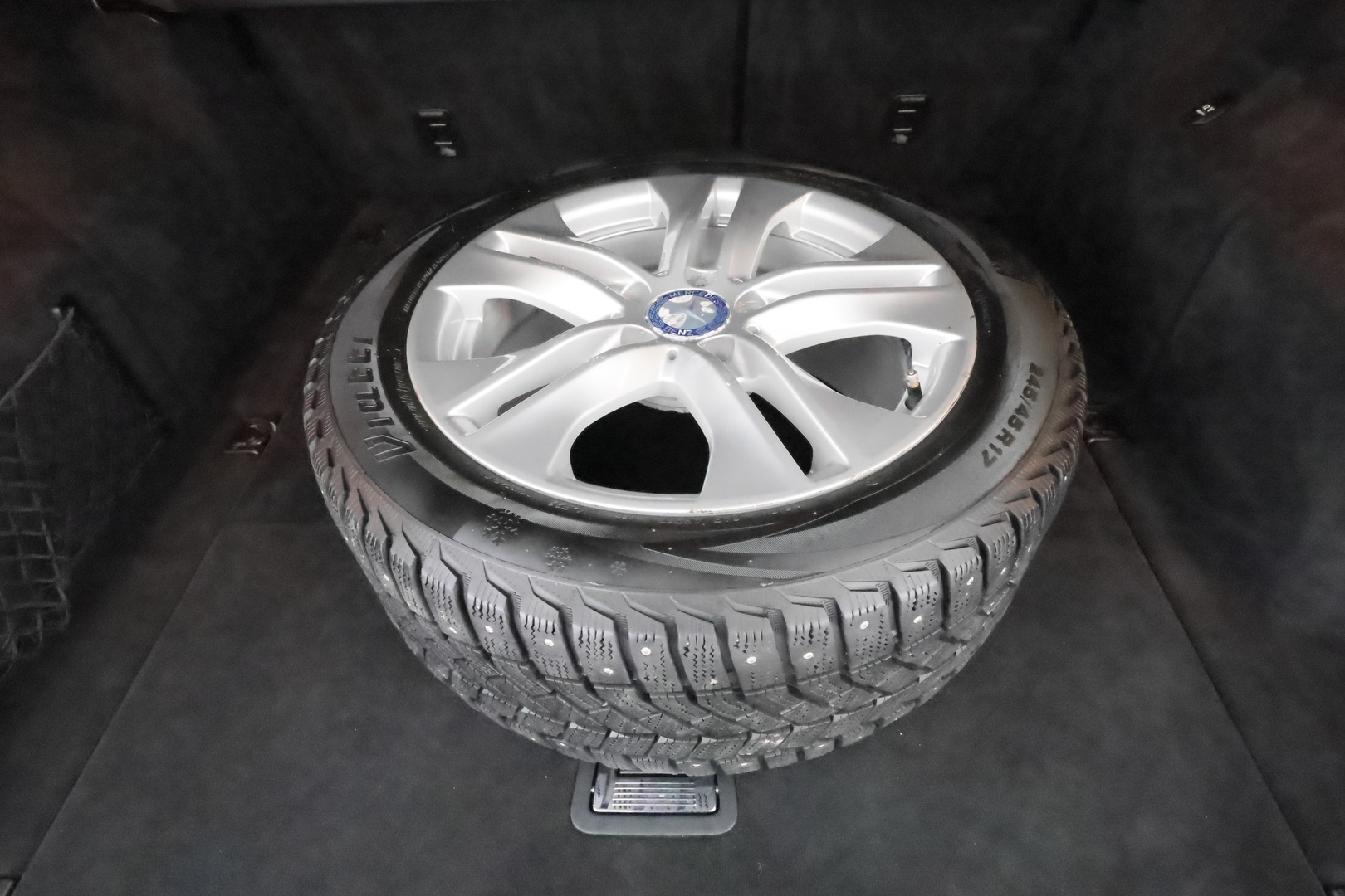 MERCEDES-BENZ E 2013