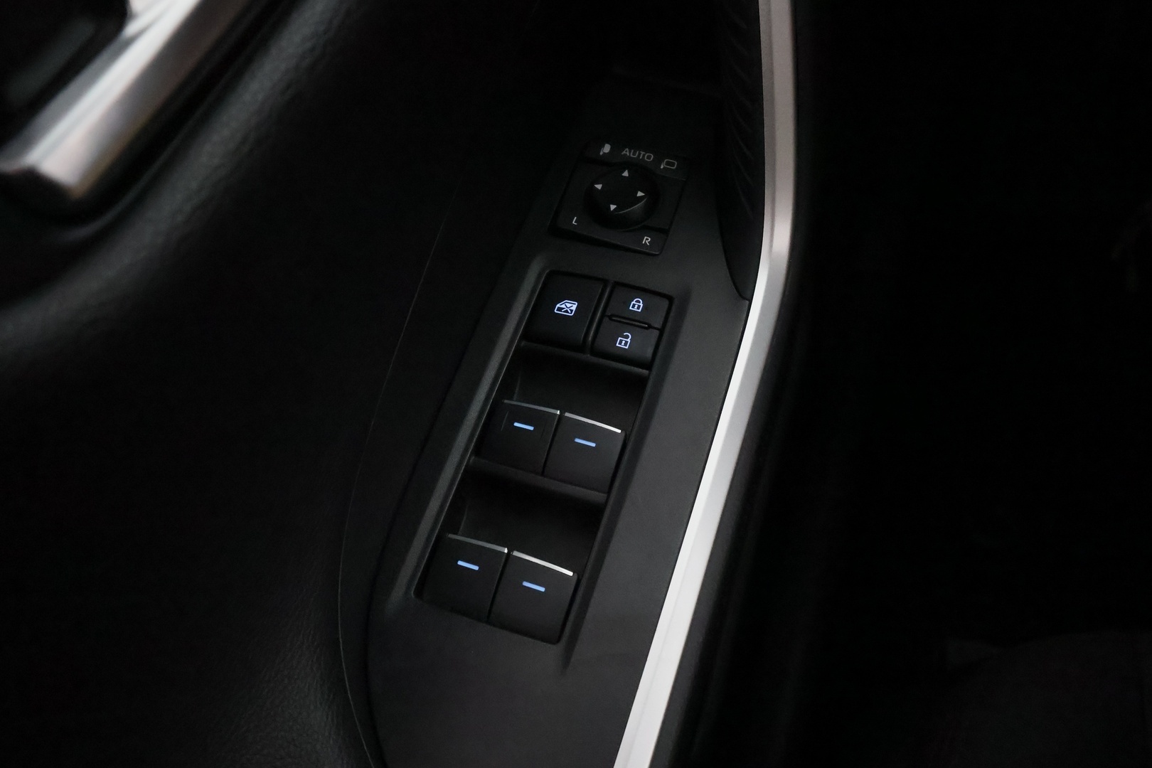 TOYOTA RAV4 Plug-in 2022