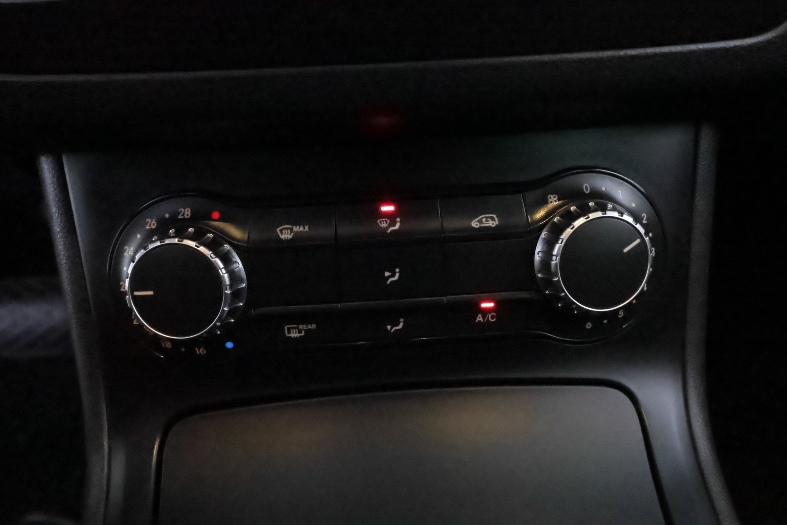 MERCEDES-BENZ B 2013