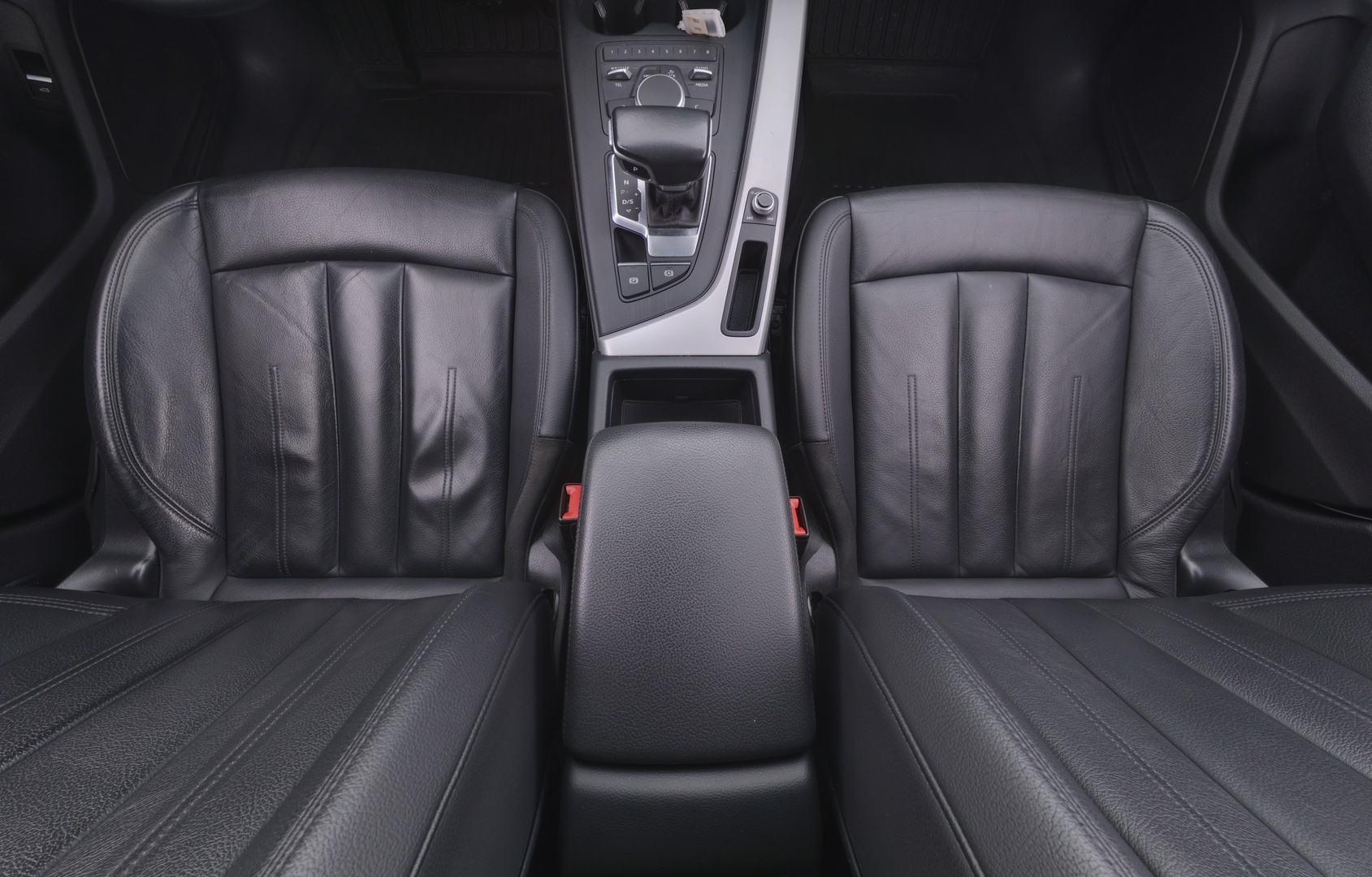 AUDI A4 2019