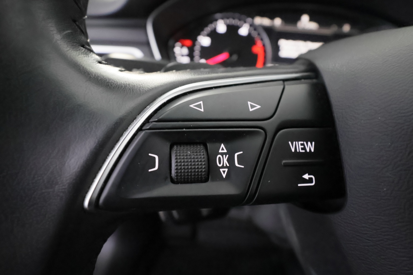 AUDI A4 2019