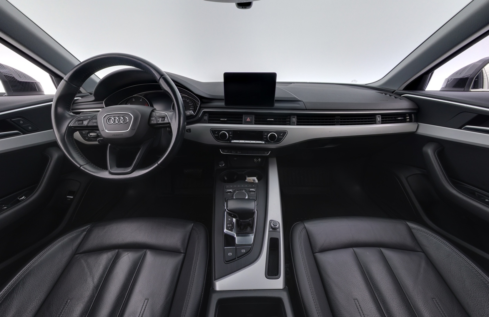 AUDI A4 2019