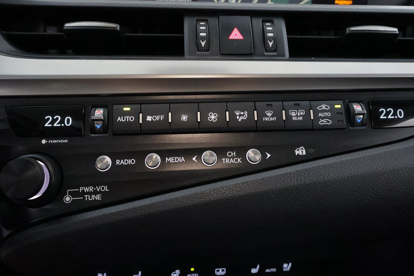 LEXUS ES 2019
