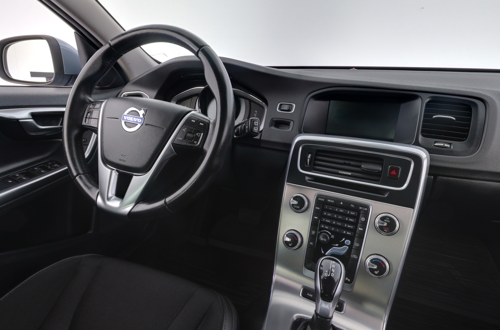 VOLVO V60 2018