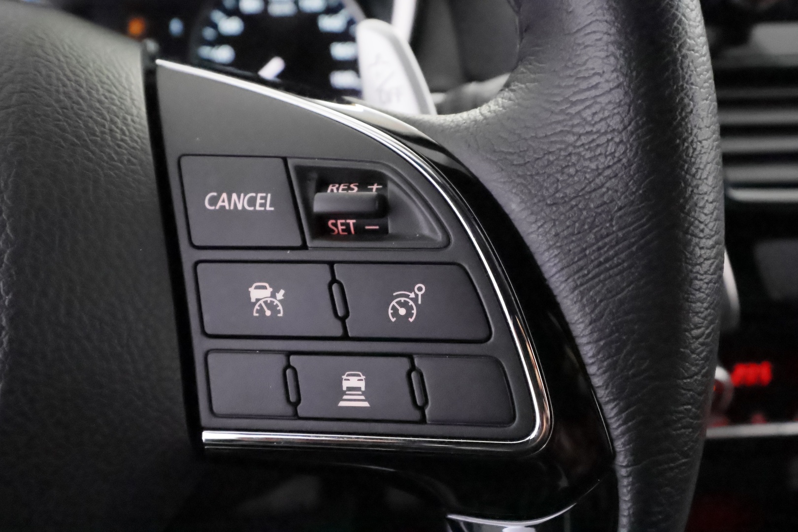 MITSUBISHI Eclipse 2022