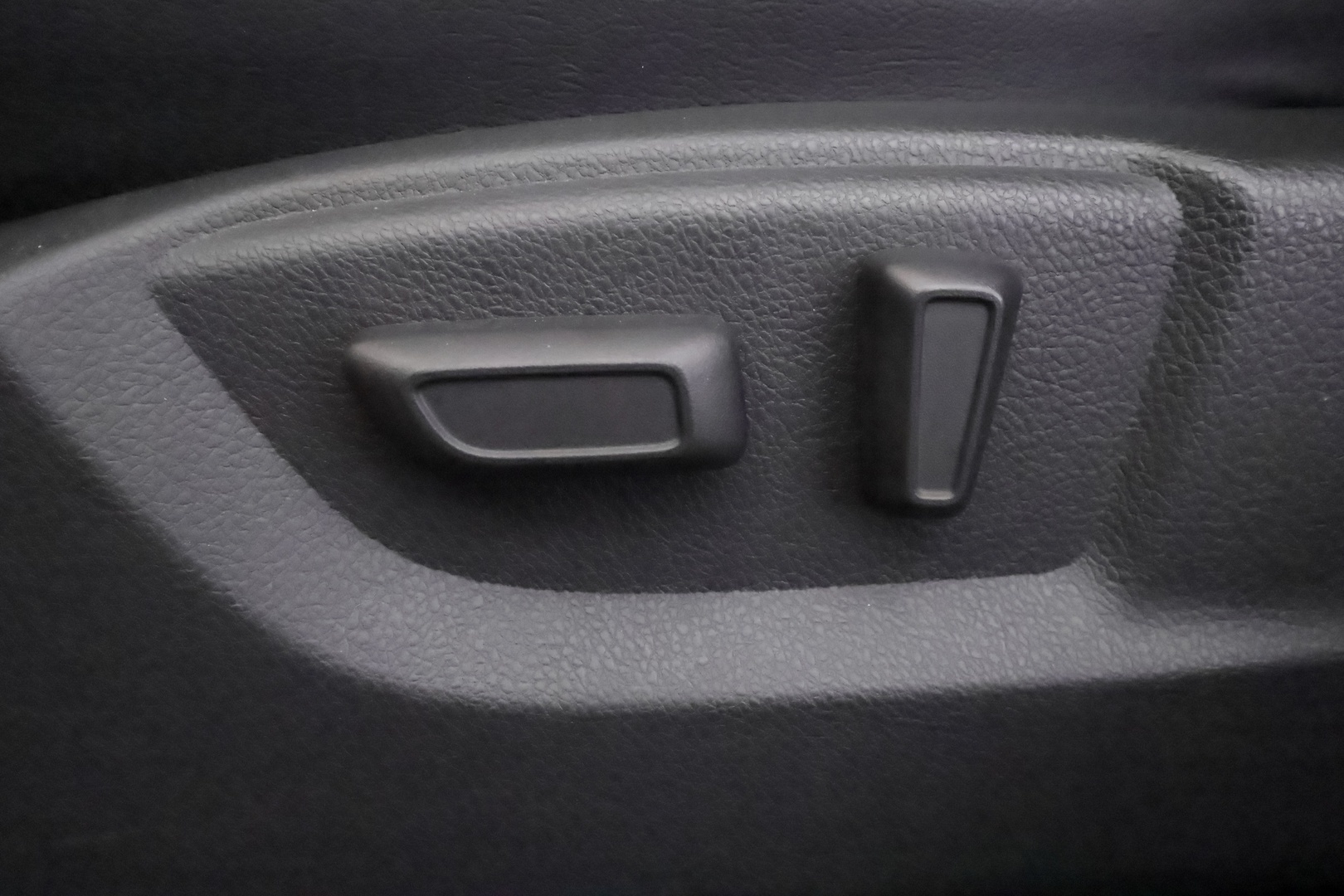 MITSUBISHI Eclipse 2022