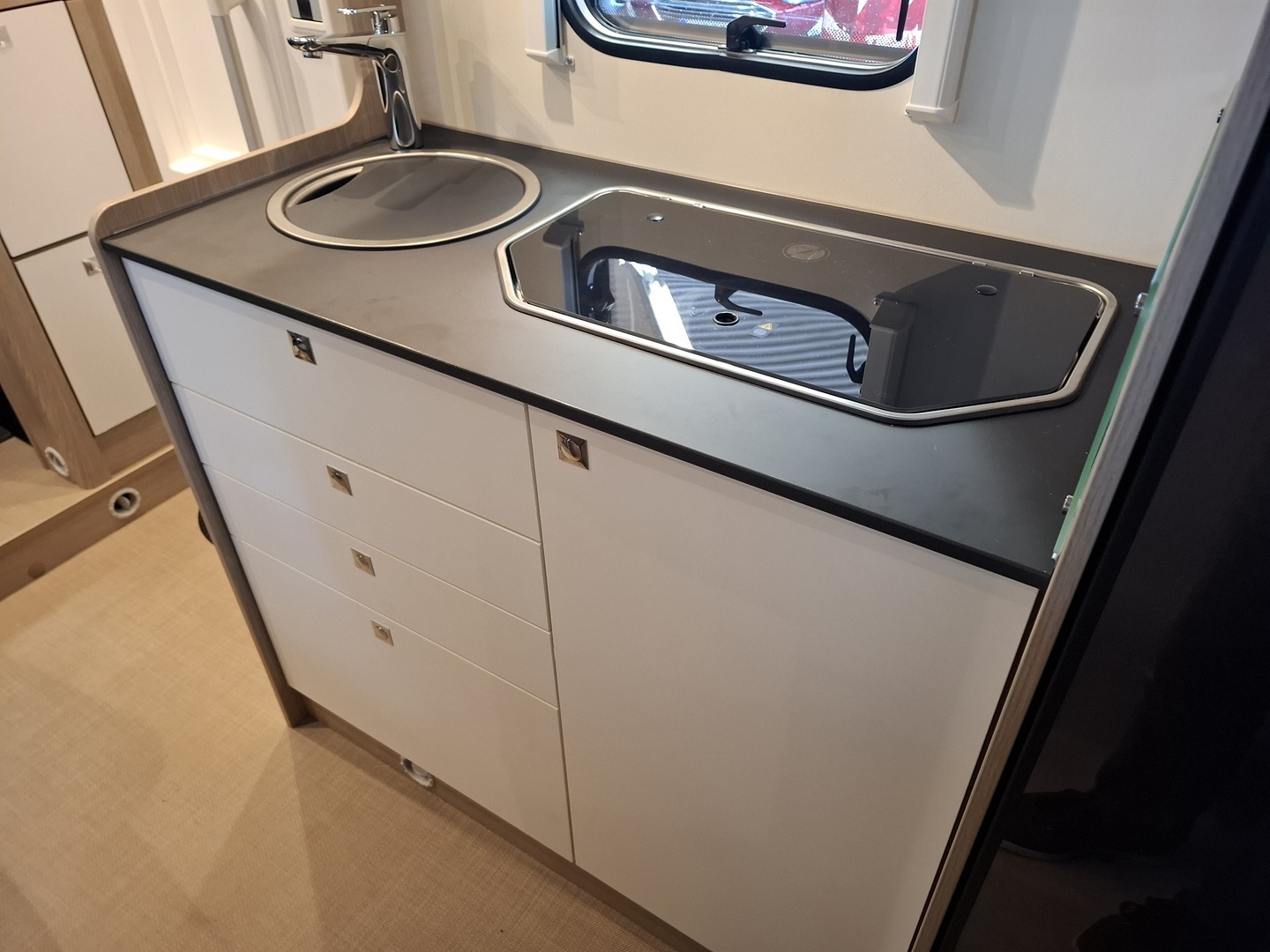 BÜRSTNER Lyseo Time T 690 G SkyLine Edition 2025 2025