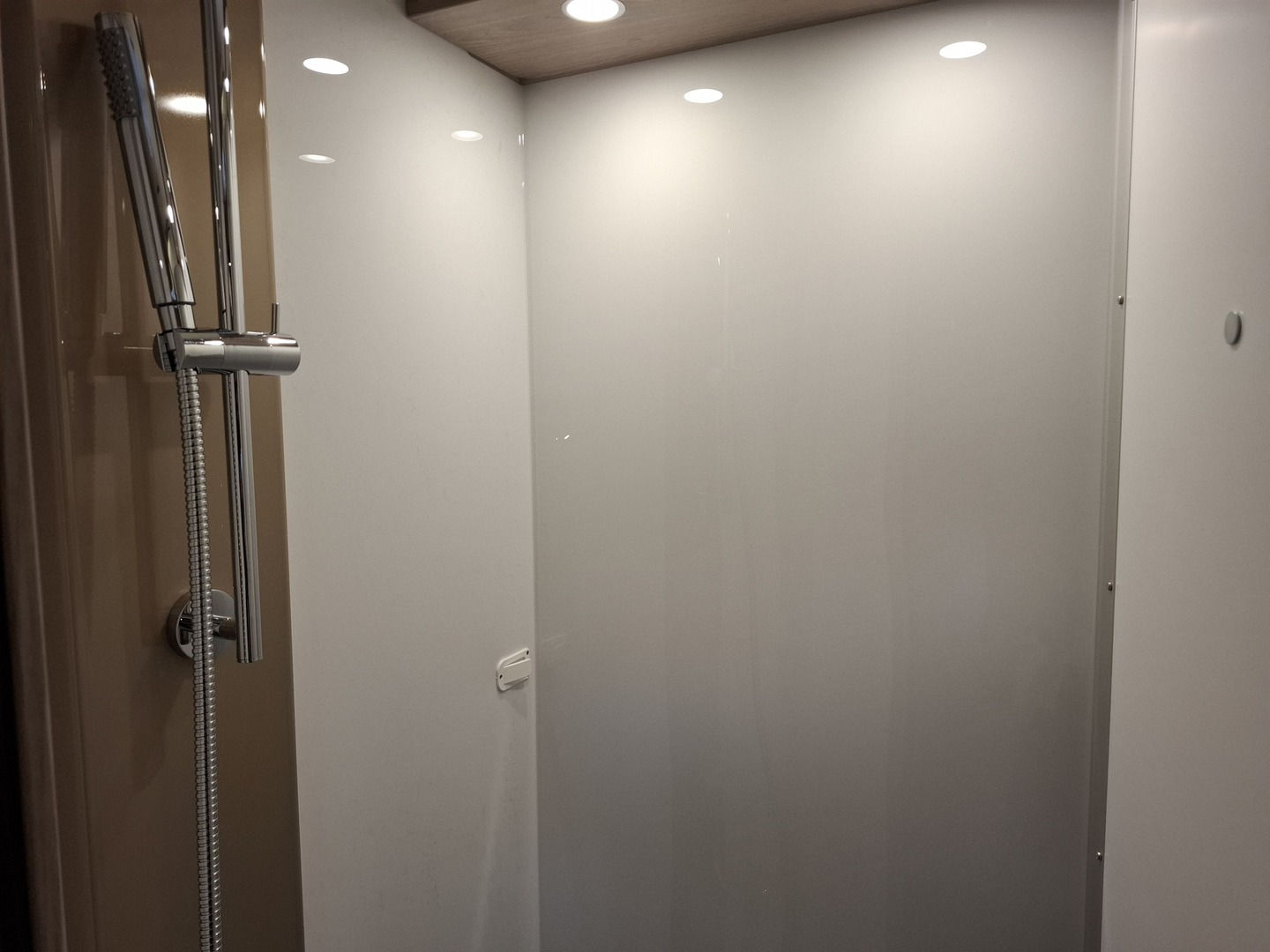 BÜRSTNER Lyseo Time T 690 G SkyLine Edition 2025 2025