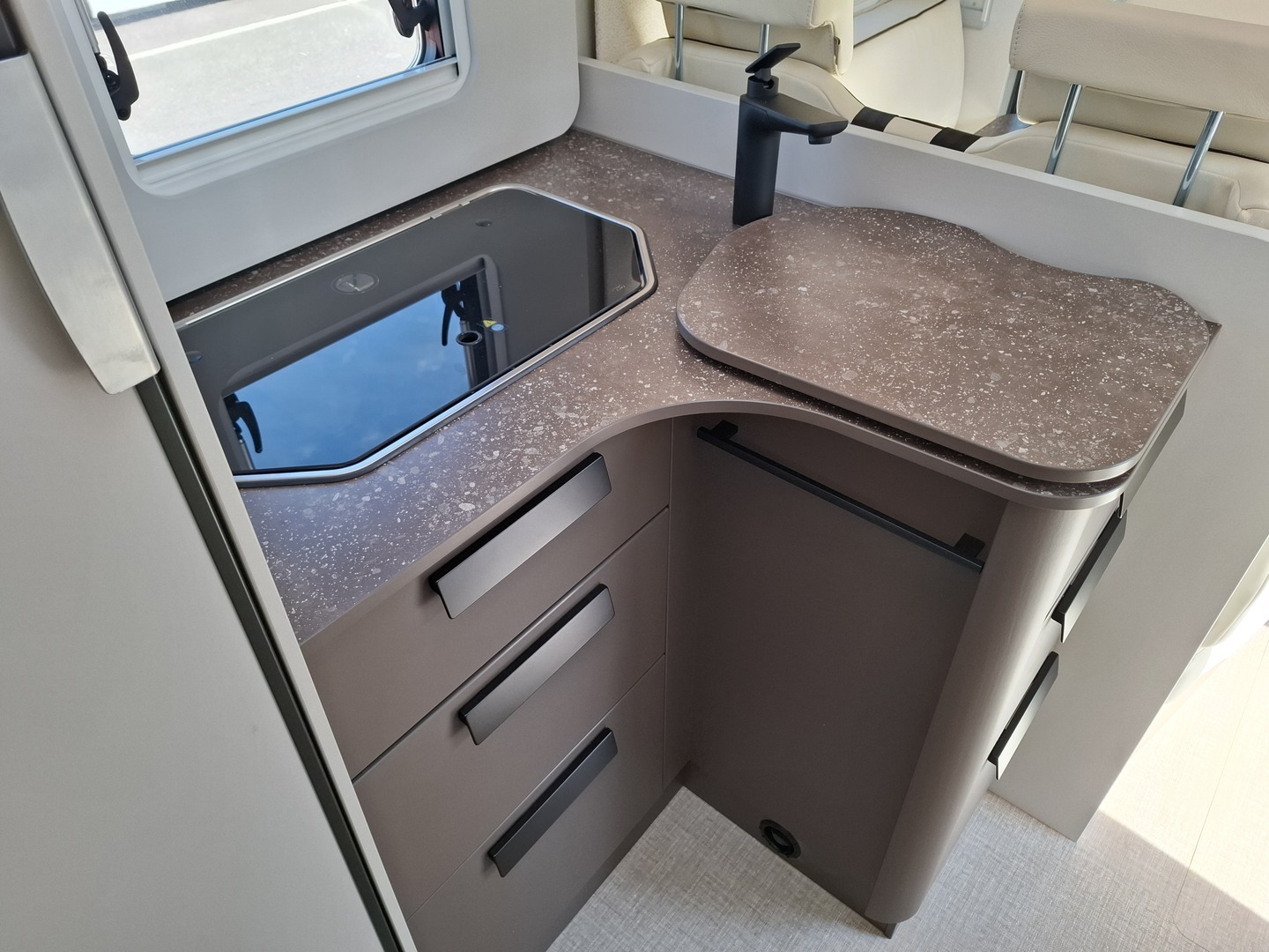 BÜRSTNER B66 LYSEO TD 690 G 2026