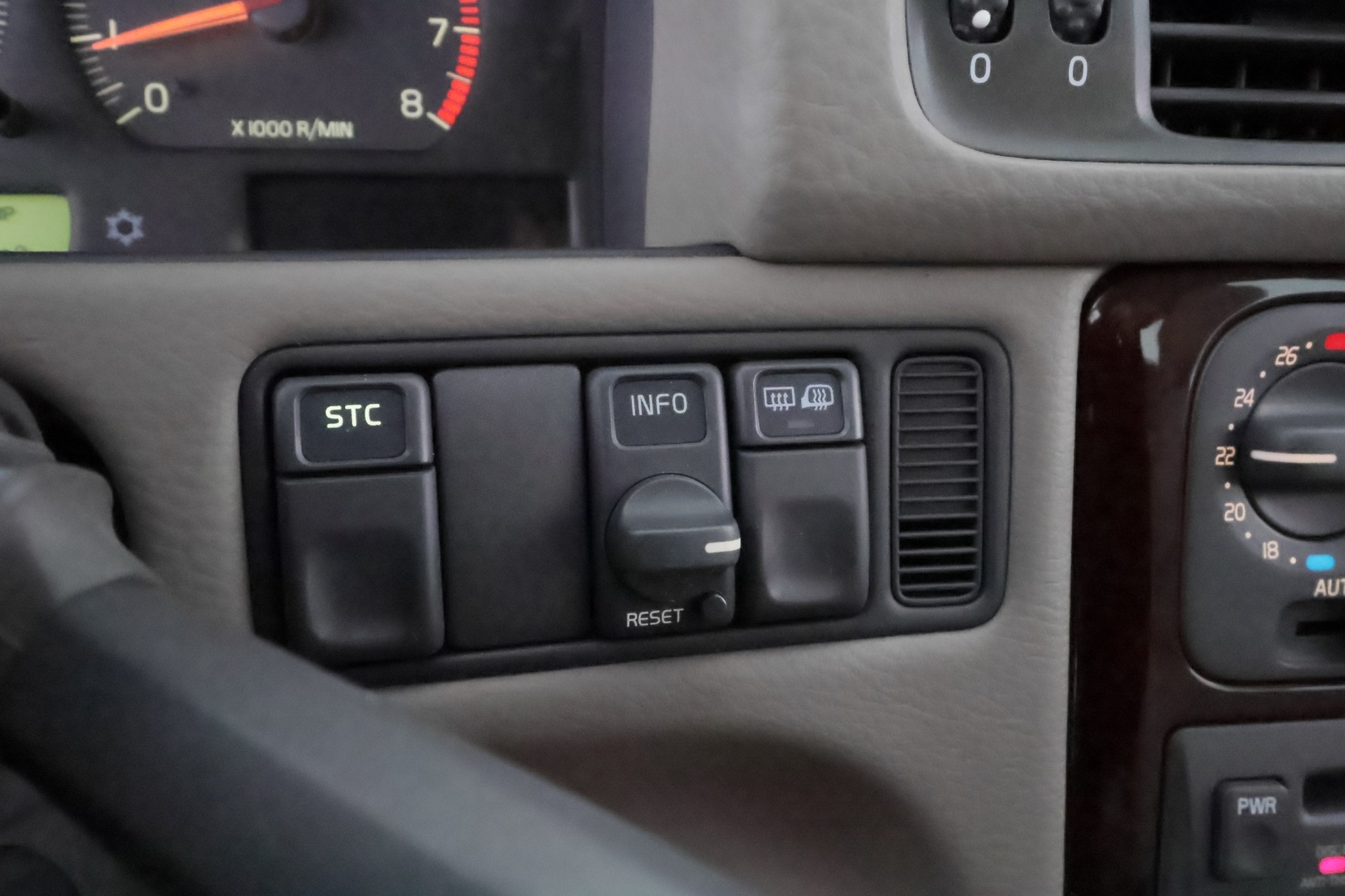 VOLVO S70 2000