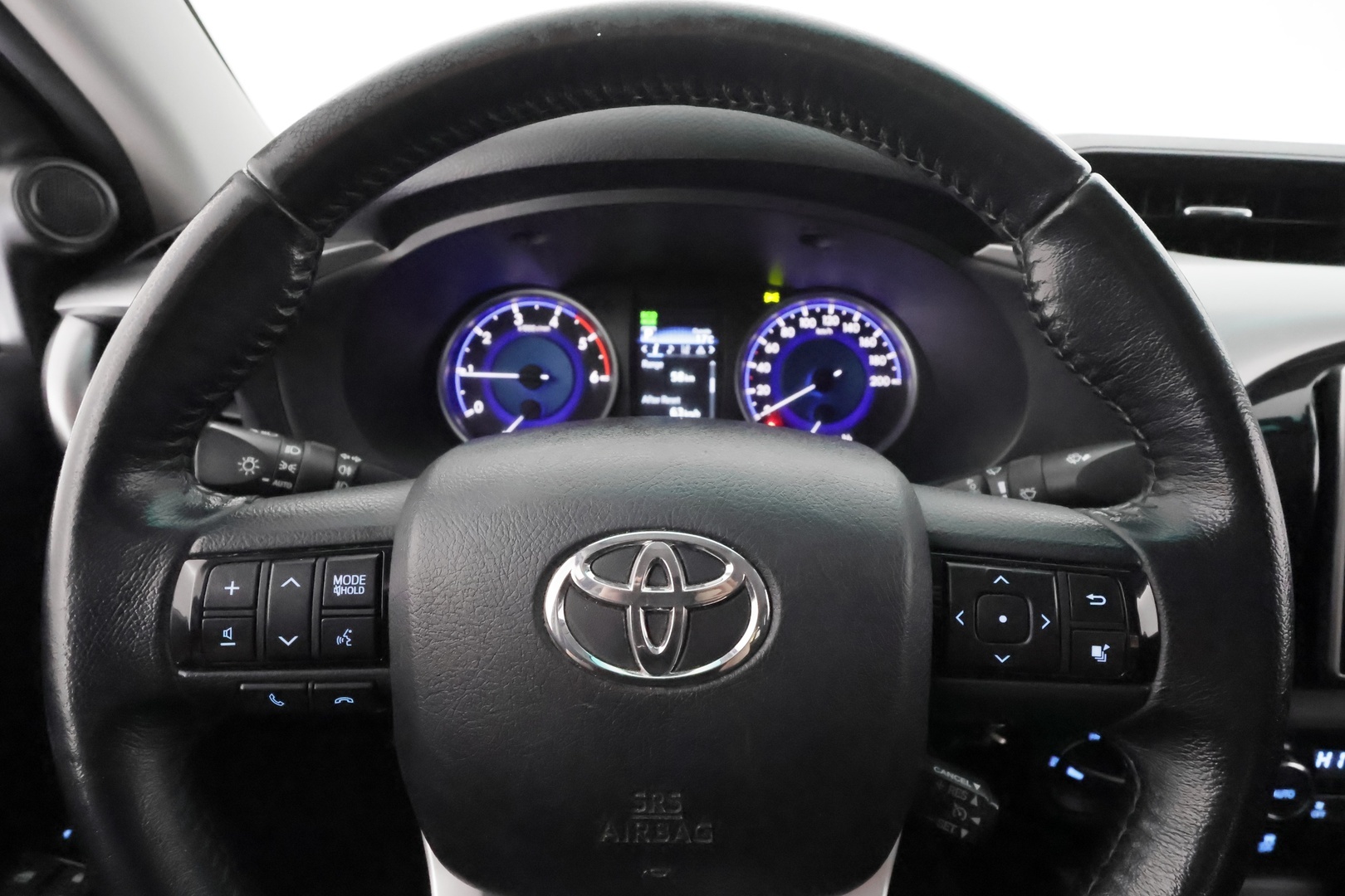 TOYOTA Hilux 2018